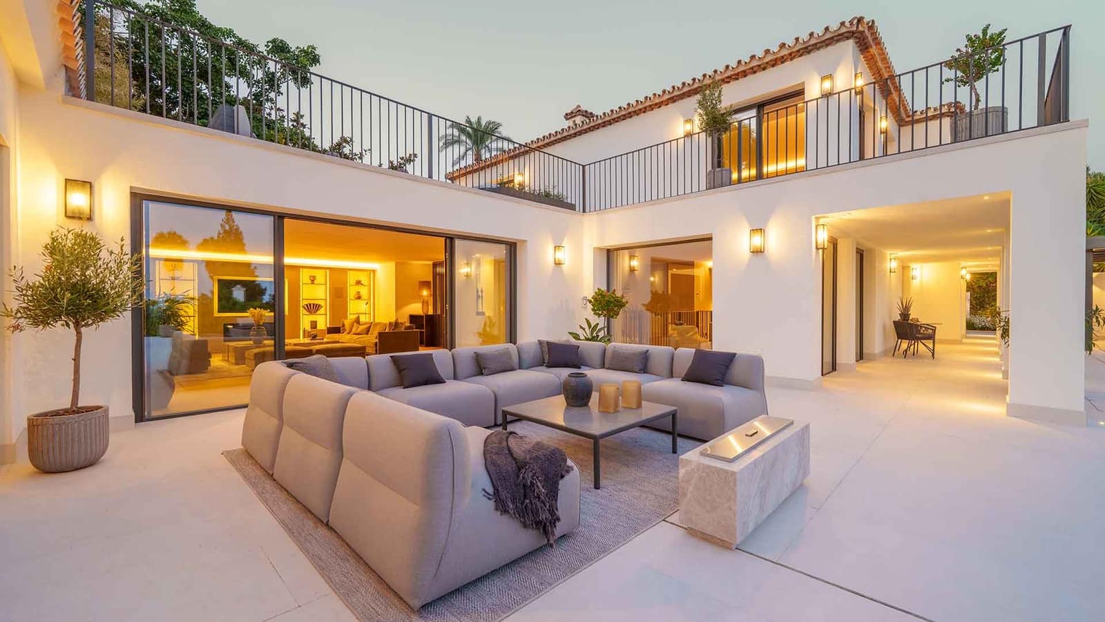 5 bedroom Villa for sale in Golden Mile with pool - € 7,800,000 (Ref: 9312716)