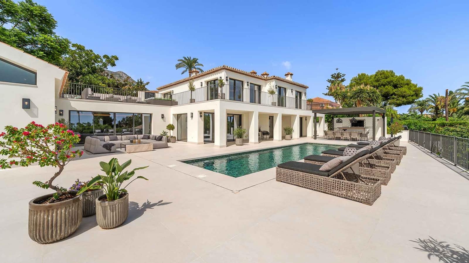 5 bedroom Villa for sale in Golden Mile with pool - € 7,800,000 (Ref: 9312716)