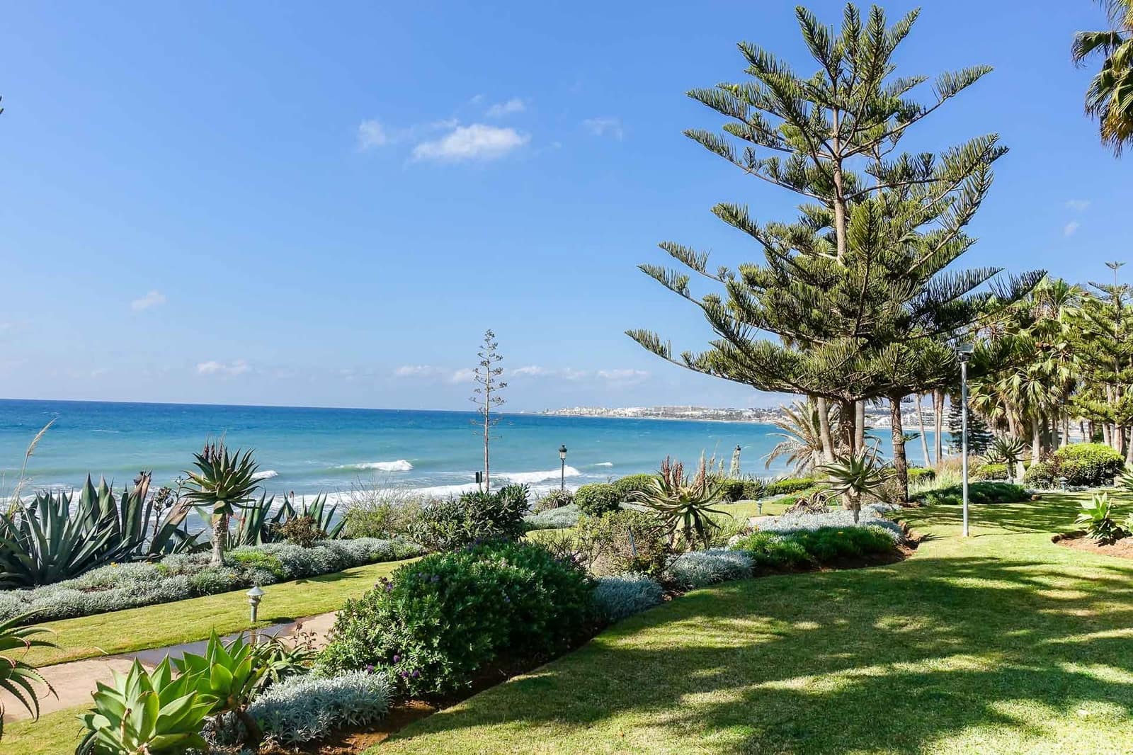 5 bedroom Villa for sale in Golden Mile with pool - € 7,800,000 (Ref: 9312716)