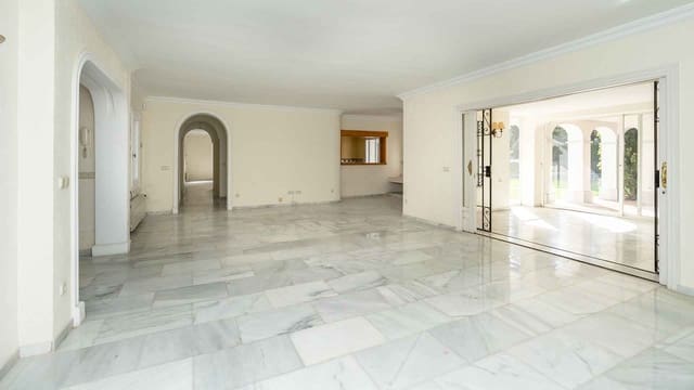 5 chambre Villa/Maison à vendre à Centro, Estepona avec piscine - 1 750 000 € (Ref: 9312718)