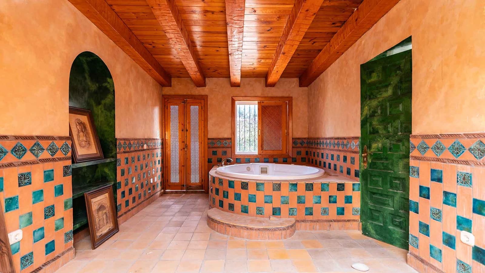 5 makuuhuone Huvila myytävänä paikassa Estepona mukana uima-altaan - 1 750 000 € (Ref: 9312718)