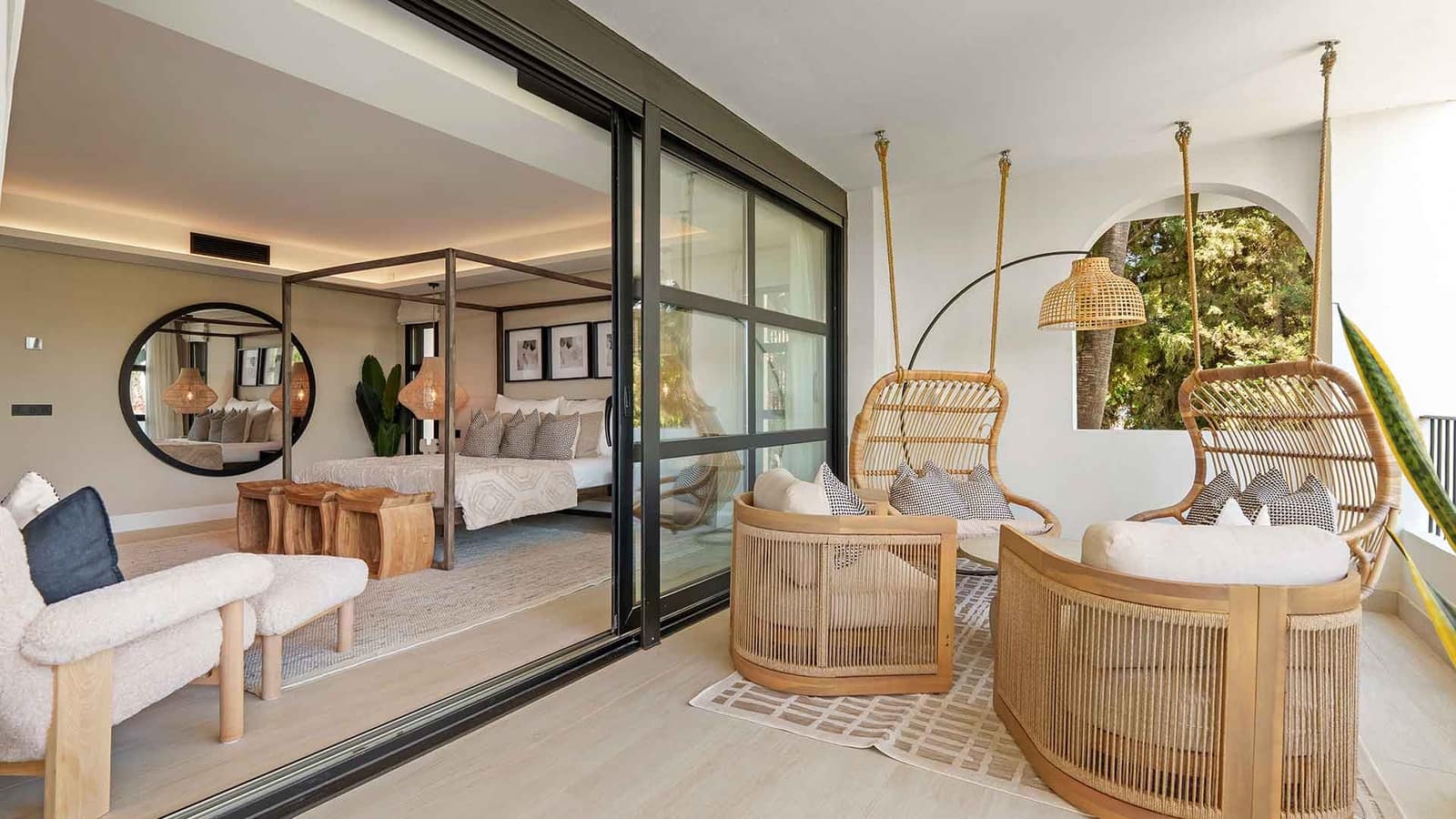 6 soverom Villa til salgs i Nueva Andalucia med svømmebasseng - € 11 950 000 (Ref: 9322595)