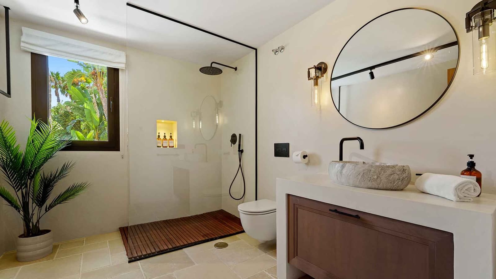 6 soverom Villa til salgs i Nueva Andalucia med svømmebasseng - € 11 950 000 (Ref: 9322595)