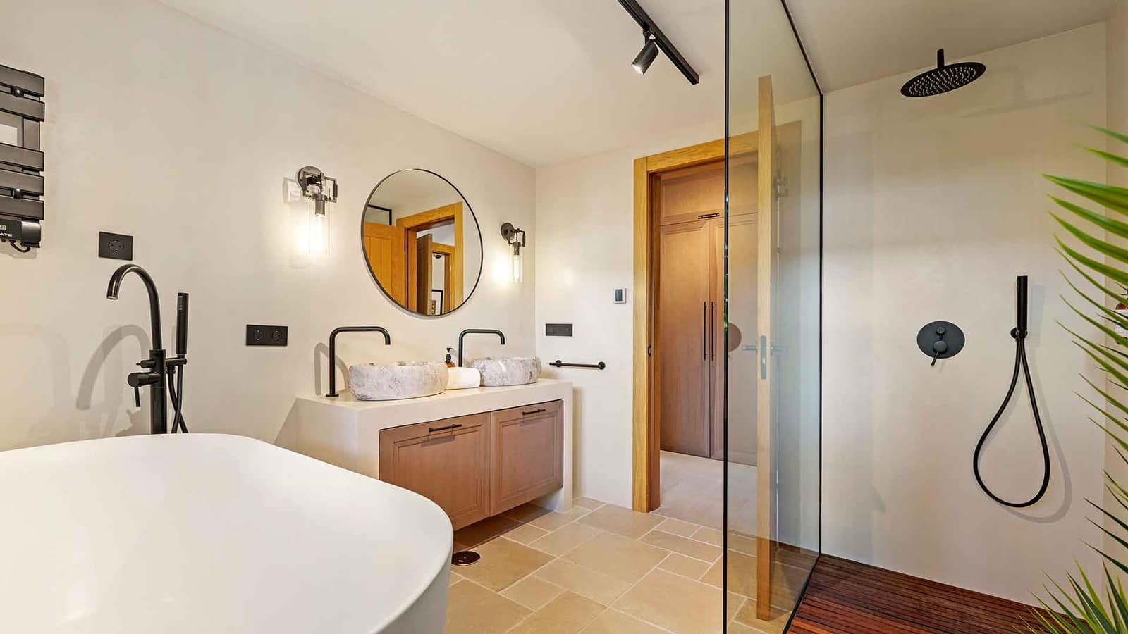 6 soverom Villa til salgs i Nueva Andalucia med svømmebasseng - € 11 950 000 (Ref: 9322595)