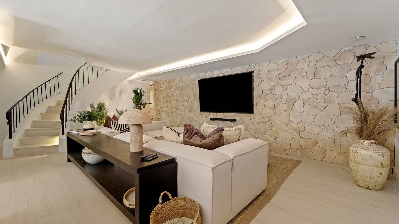 6 soverom Villa til salgs i Nueva Andalucia med svømmebasseng - € 11 950 000 (Ref: 9322595)