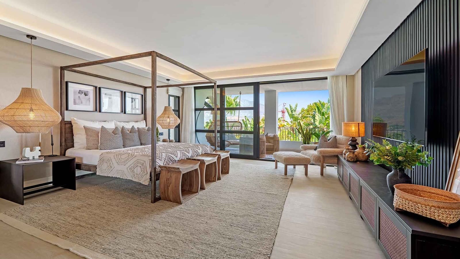 6 soverom Villa til salgs i Nueva Andalucia med svømmebasseng - € 11 950 000 (Ref: 9322595)