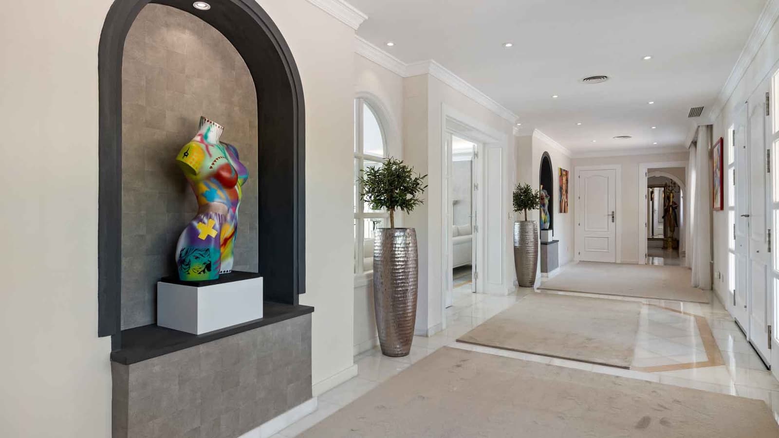 6 sypialnia Willa na sprzedaż w Nueva Andalucia z basenem - 6 900 000 € (Ref: 9342127)