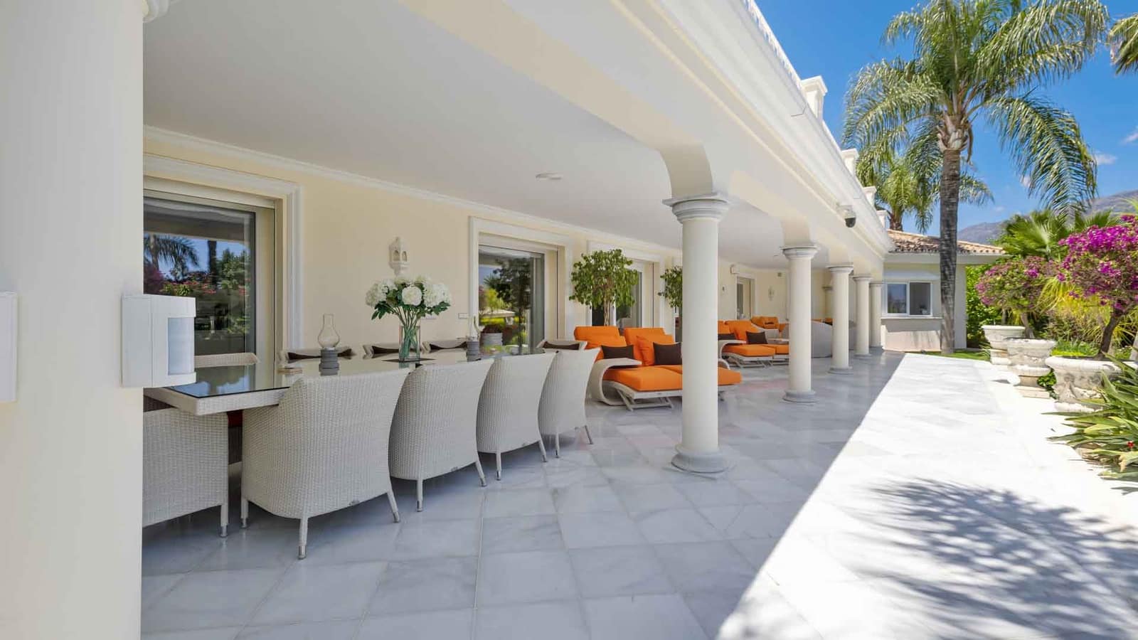 6 sypialnia Willa na sprzedaż w Nueva Andalucia z basenem - 6 900 000 € (Ref: 9342127)