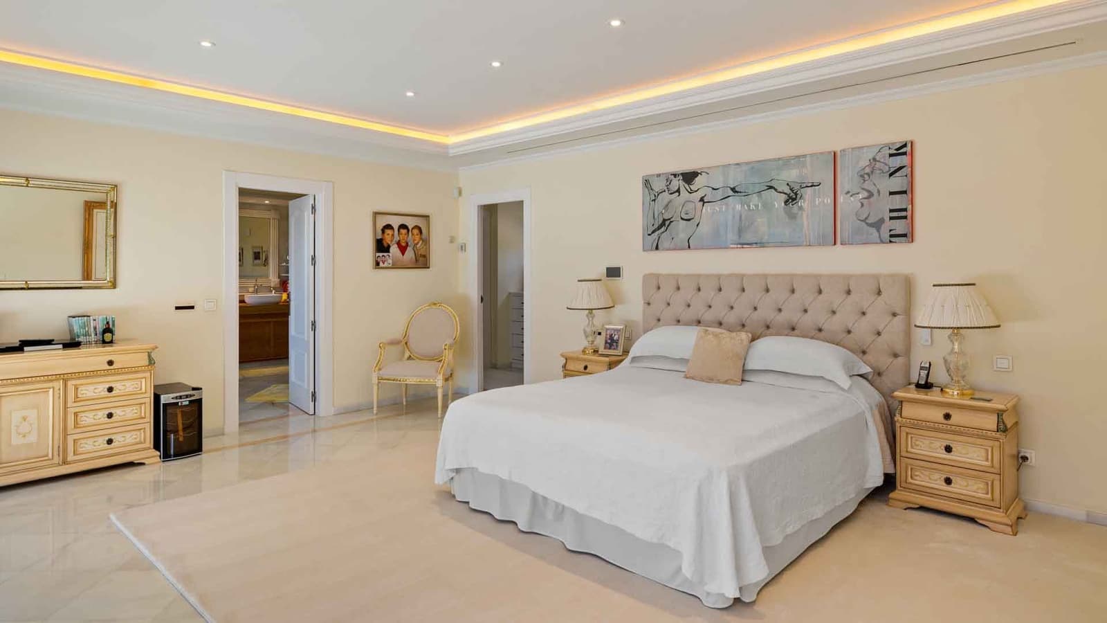 6 sypialnia Willa na sprzedaż w Nueva Andalucia z basenem - 6 900 000 € (Ref: 9342127)