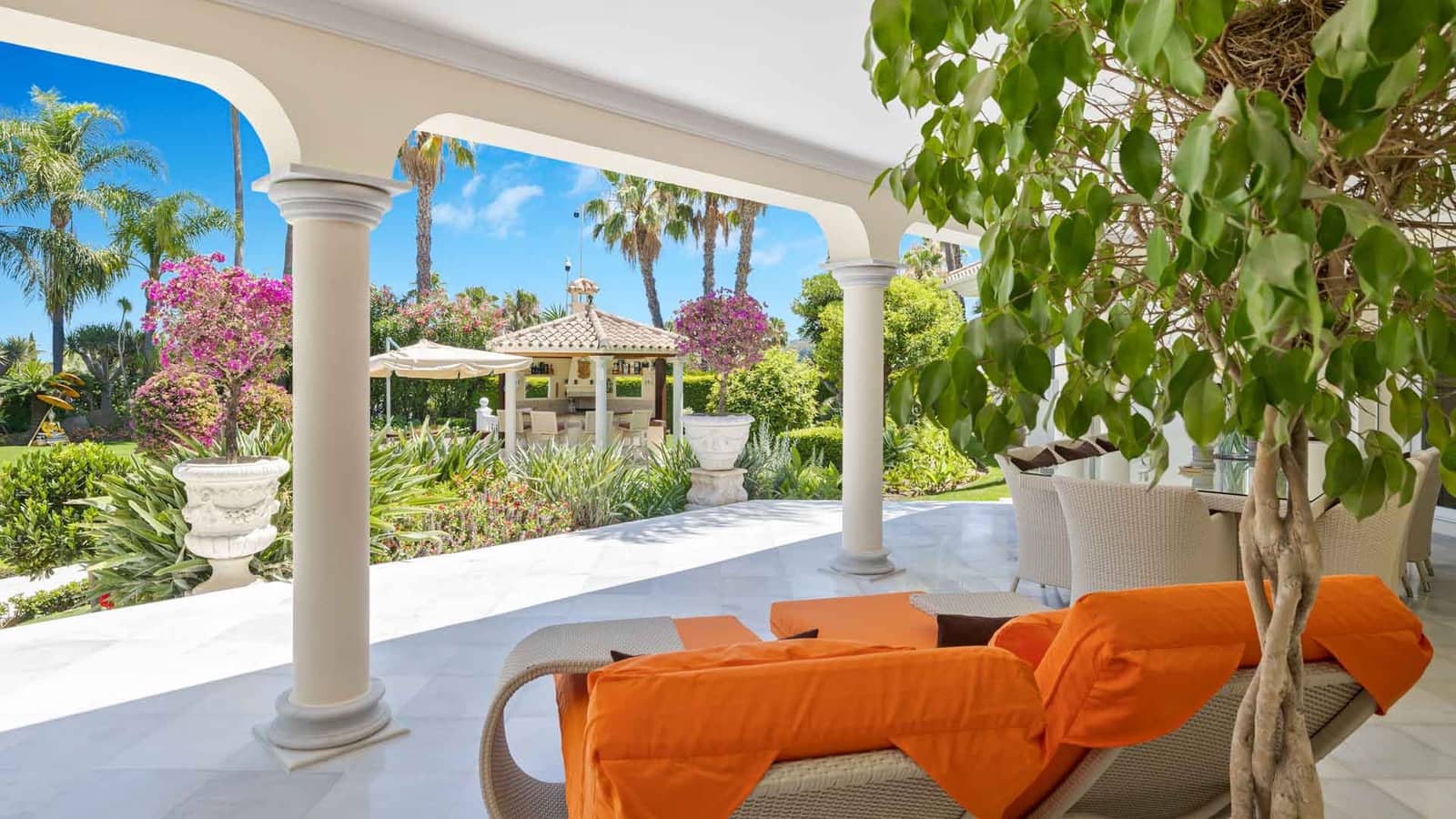 6 sypialnia Willa na sprzedaż w Nueva Andalucia z basenem - 6 900 000 € (Ref: 9342127)