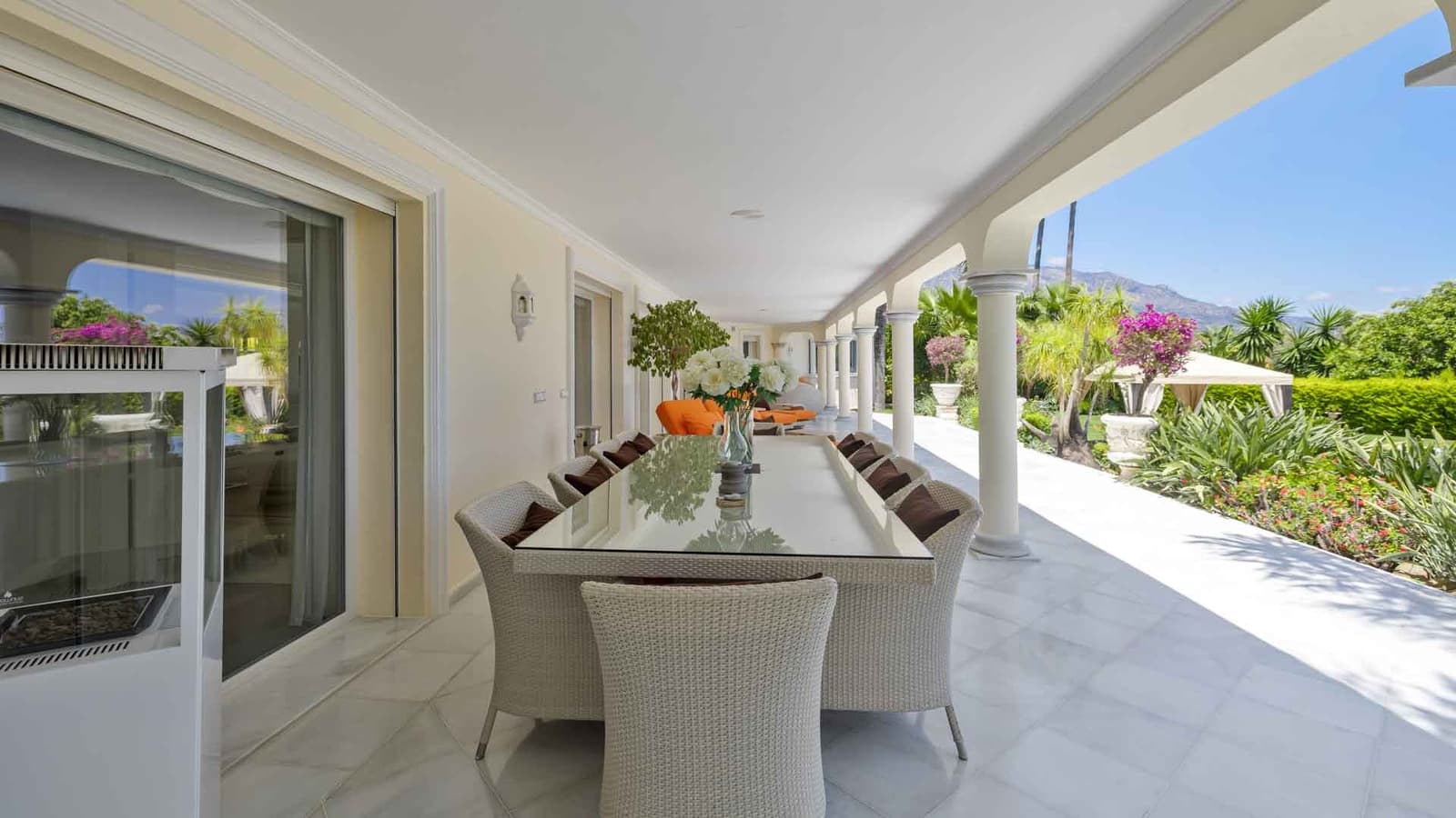 6 sypialnia Willa na sprzedaż w Nueva Andalucia z basenem - 6 900 000 € (Ref: 9342127)