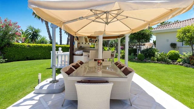 6 sypialnia Willa na sprzedaż w Nueva Andalucía Centro, Marbella z basenem - 6 900 000 € (Ref: 9342127)