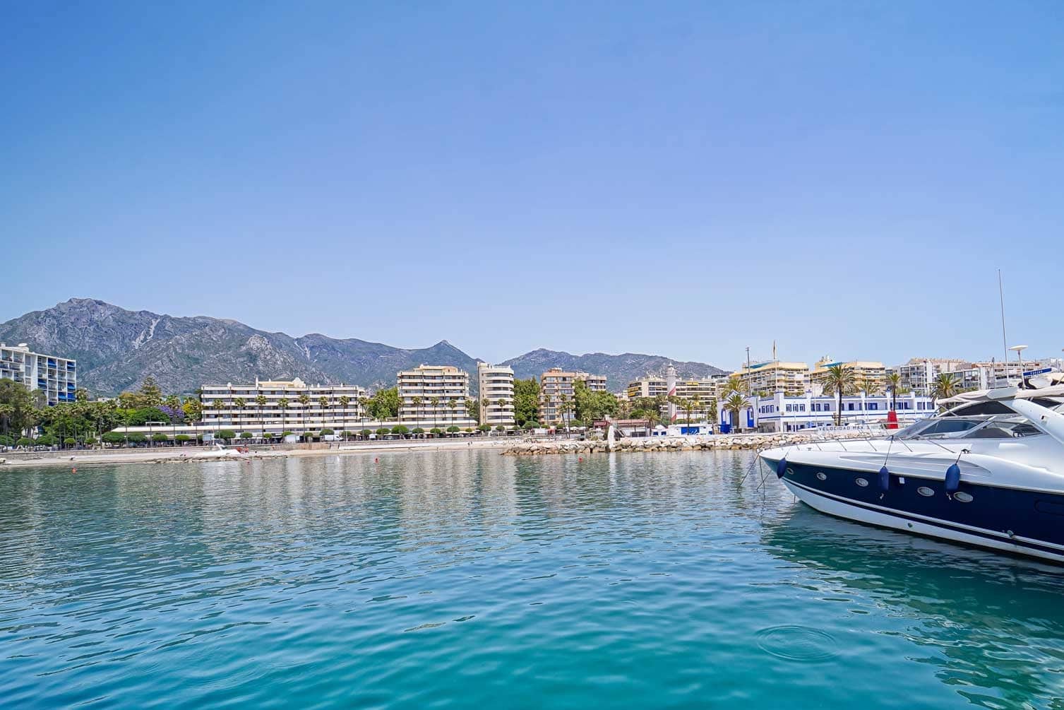 3 chambre Penthouse à vendre à Marbella avec piscine - 1 695 000 € (Ref: 9347145)