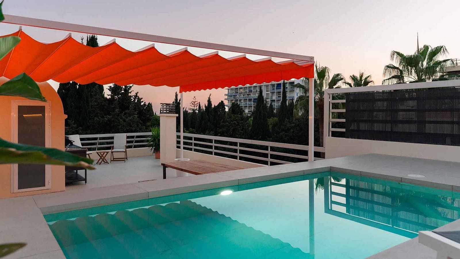 3 chambre Penthouse à vendre à Marbella avec piscine - 1 695 000 € (Ref: 9347145)