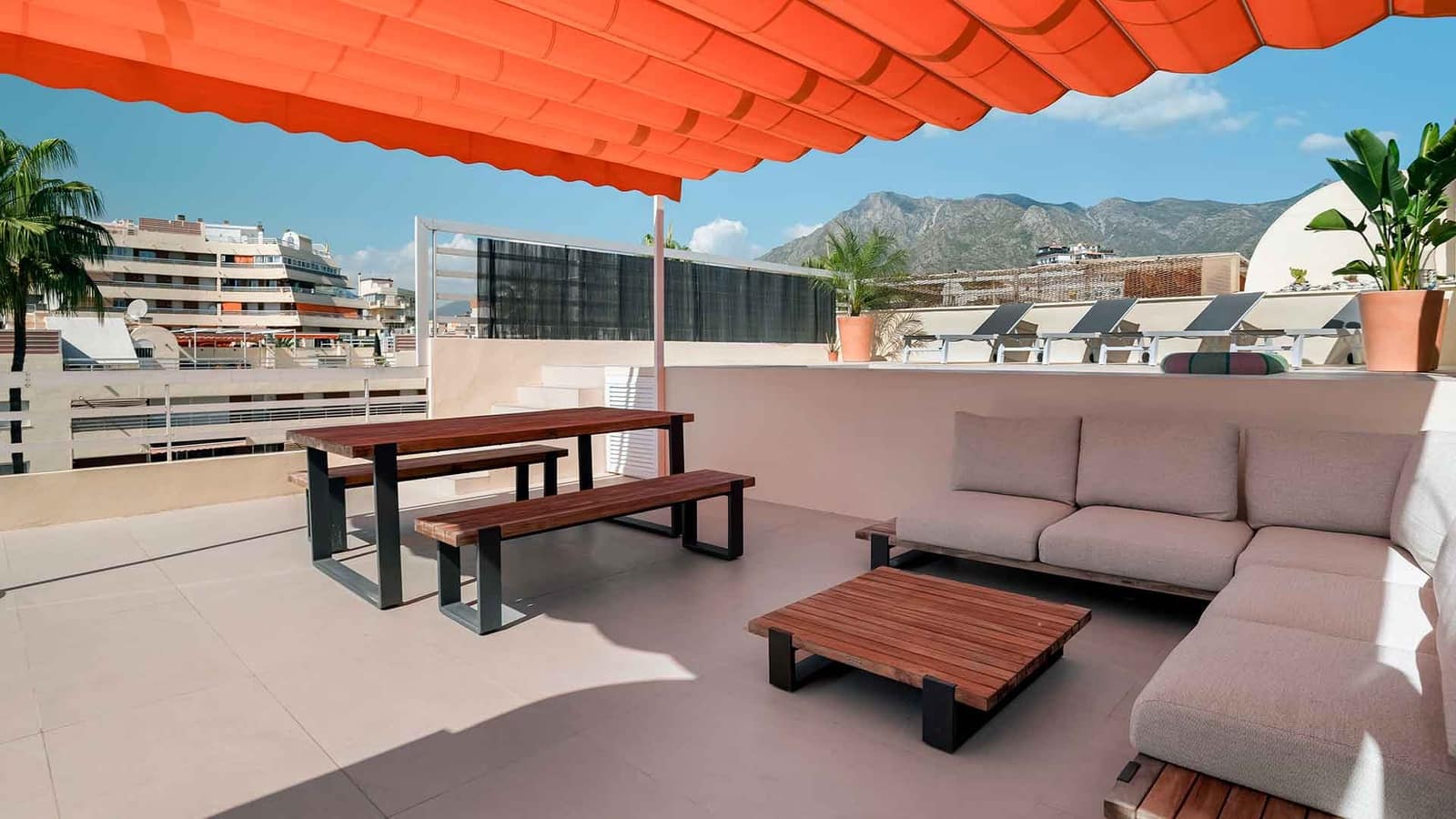 3 chambre Penthouse à vendre à Marbella avec piscine - 1 695 000 € (Ref: 9347145)