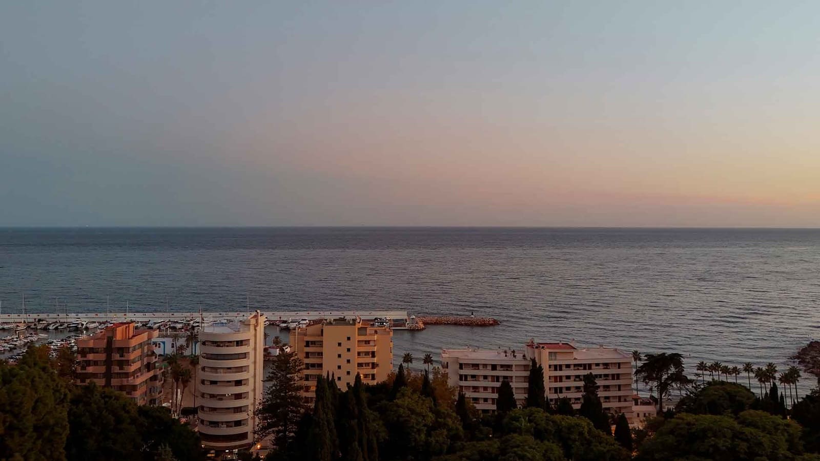 3 chambre Penthouse à vendre à Marbella avec piscine - 1 695 000 € (Ref: 9347145)