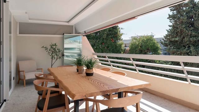 3 slaapkamer Penthouse te koop in Playa Bajadilla - Puertos, Marbella met zwembad - € 1.695.000 (Ref: 9347145)