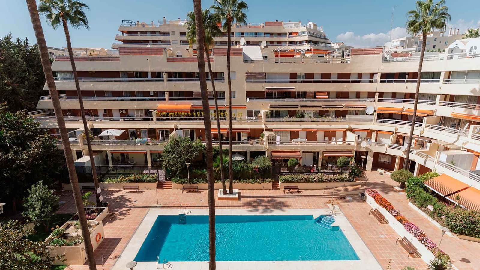 3 chambre Penthouse à vendre à Marbella avec piscine - 1 695 000 € (Ref: 9347145)
