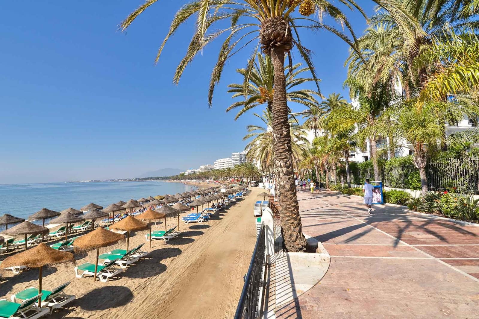 3 chambre Penthouse à vendre à Marbella avec piscine - 1 695 000 € (Ref: 9347145)