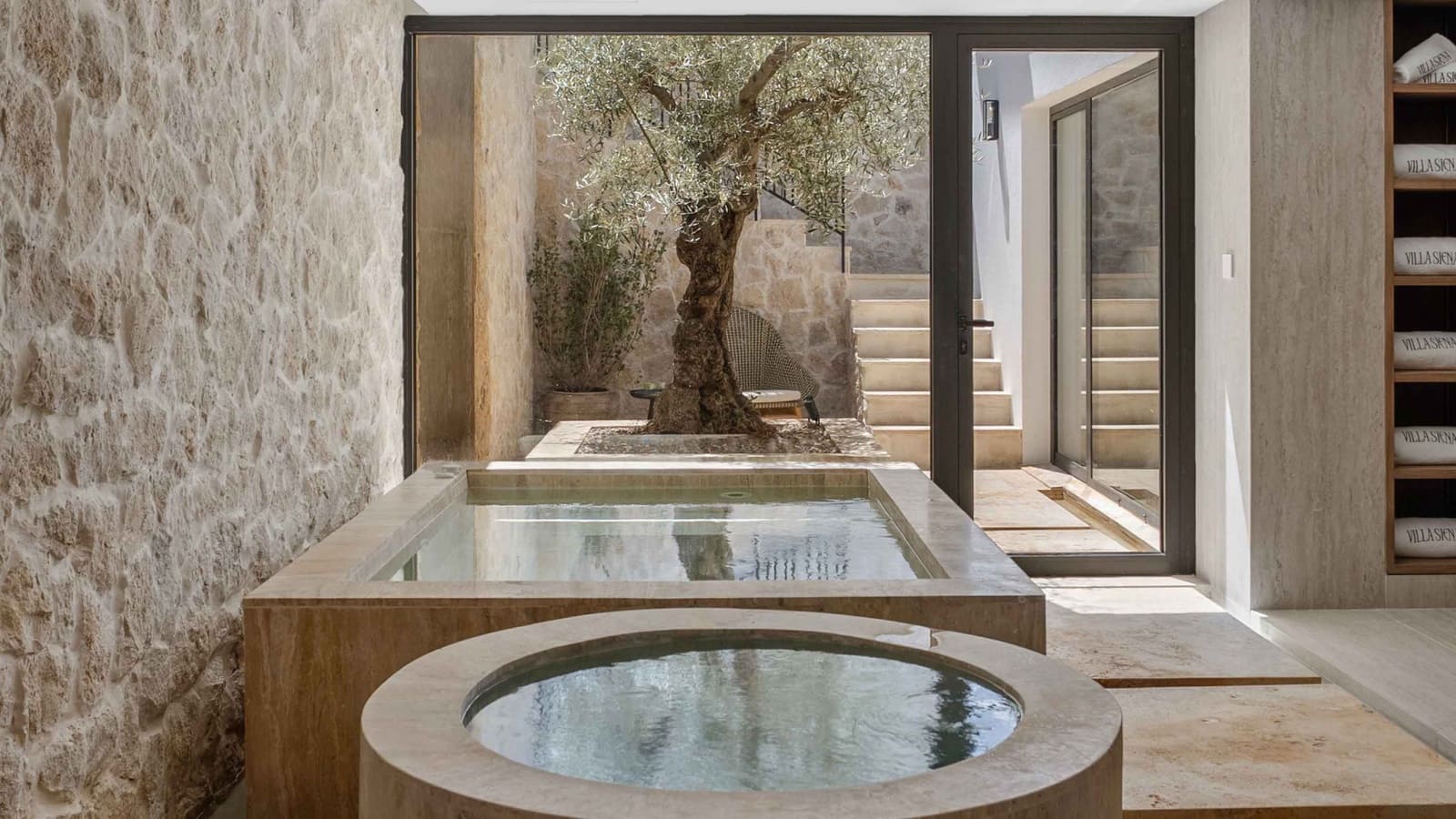 4 sypialnia Willa na sprzedaż w Nueva Andalucia z basenem - 7 495 000 € (Ref: 9355770)