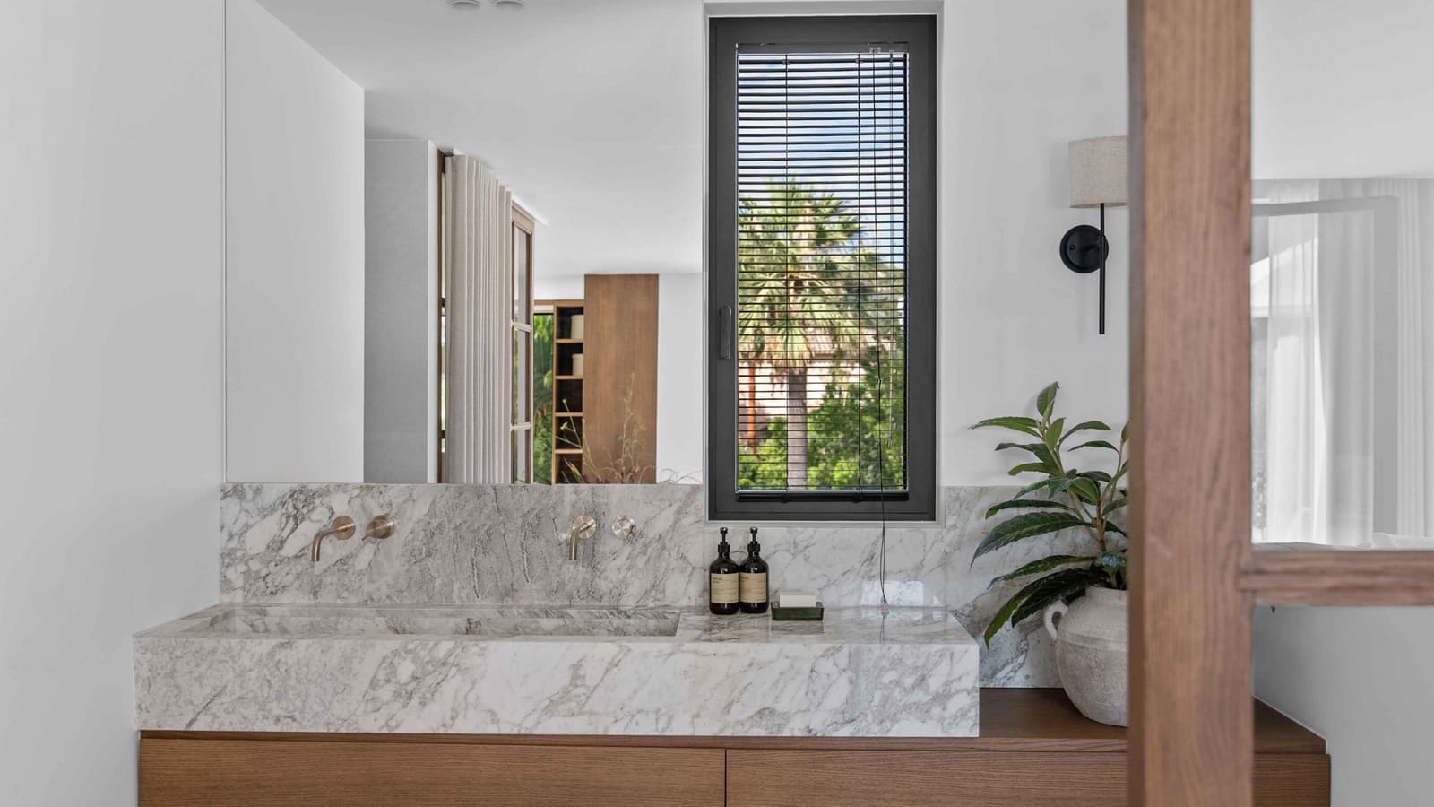 4 sypialnia Willa na sprzedaż w Nueva Andalucia z basenem - 7 495 000 € (Ref: 9355770)