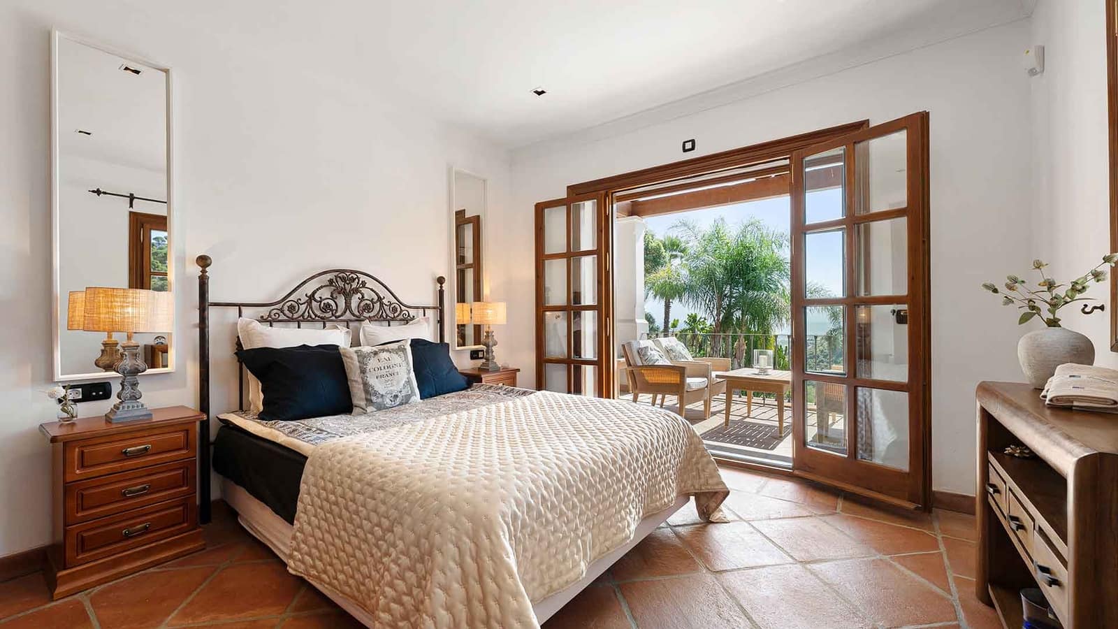 4 soverom Villa til salgs i El Madronal med svømmebasseng - € 4 500 000 (Ref: 9355771)