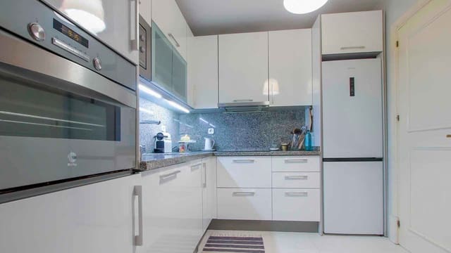 2 soverom Leilighet til salgs i Lomas De Marbella, Marbella med svømmebasseng - € 599 000 (Ref: 9355772)