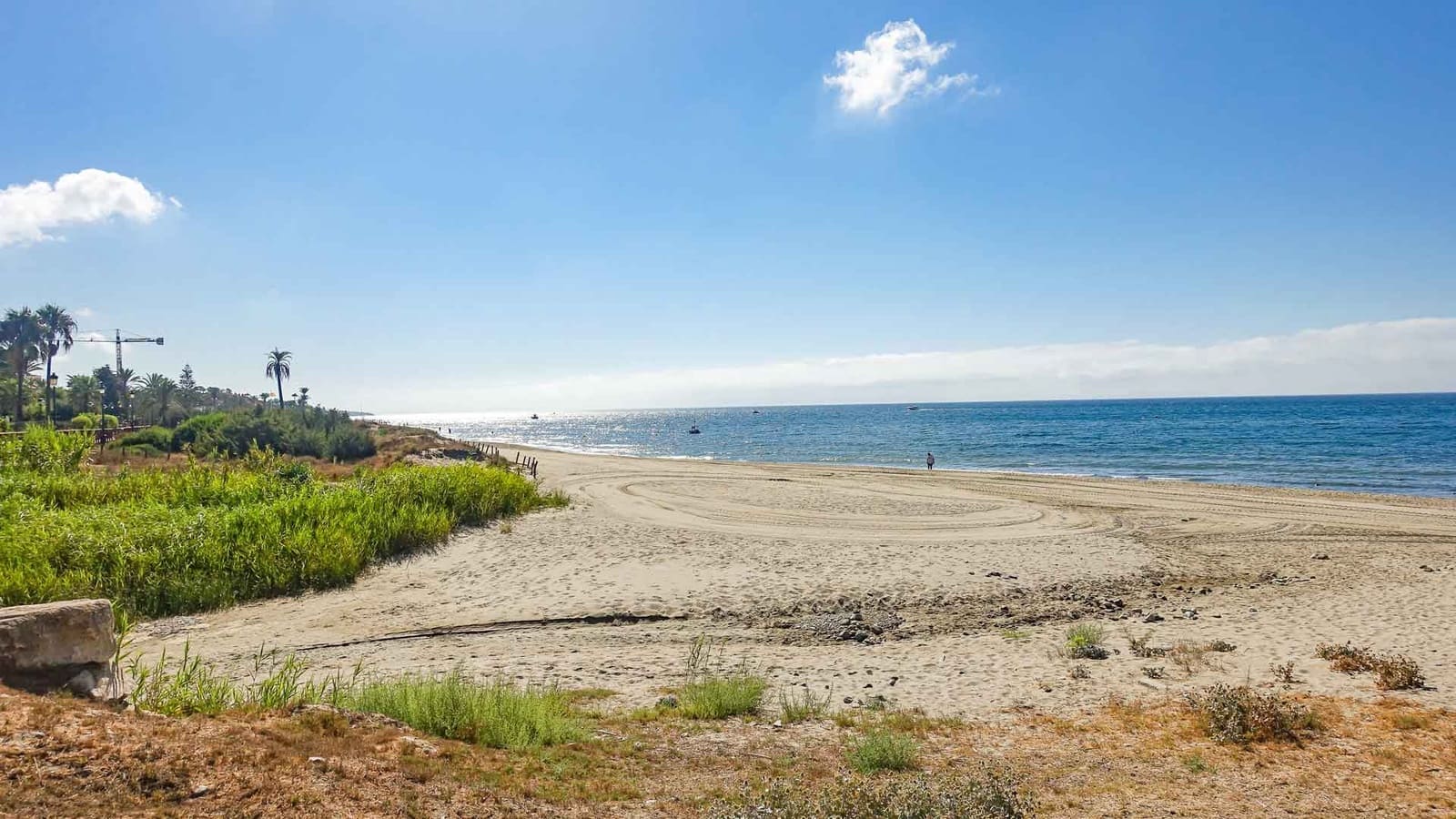 3 bedroom Apartment for sale in Elviria with pool - € 699,000 (Ref: 9359391)