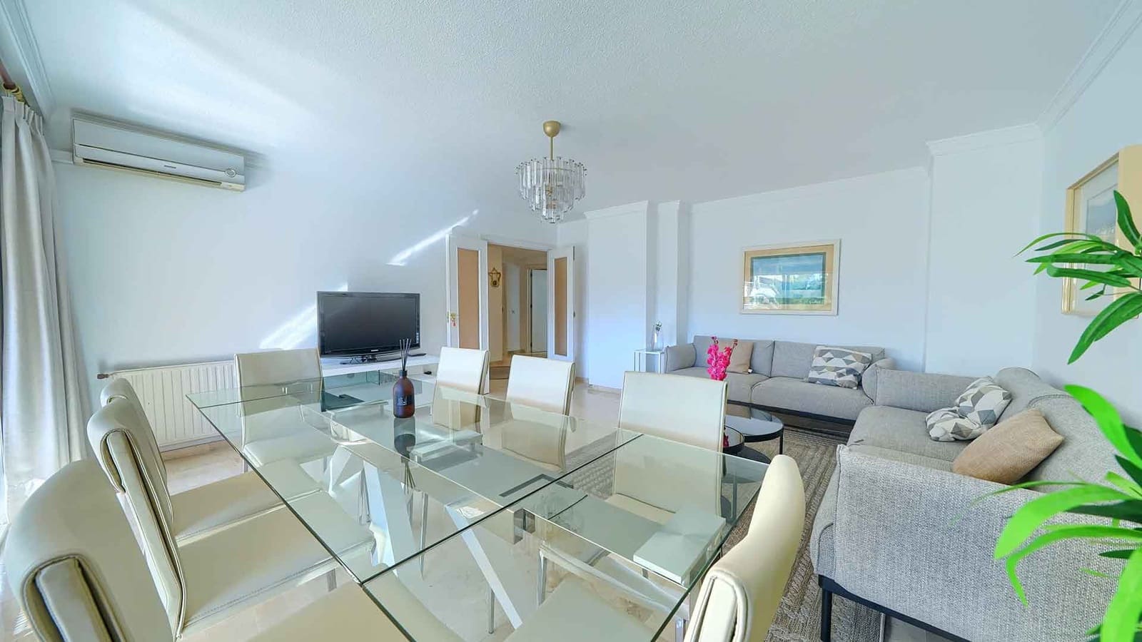 4 chambre Appartement à vendre à Marbella - 950 000 € (Ref: 9359392)