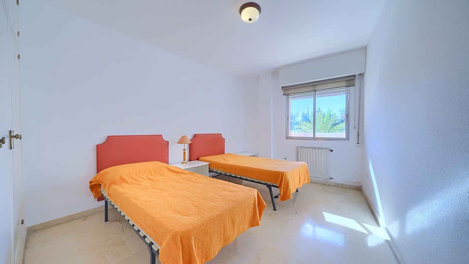 4 chambre Appartement à vendre à Marbella - 950 000 € (Ref: 9359392)