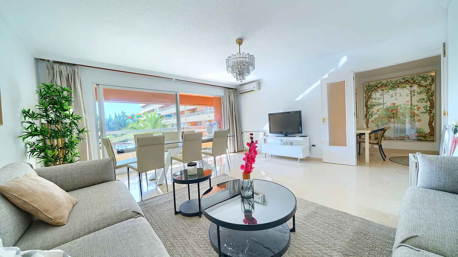 4 chambre Appartement à vendre à Marbella - 950 000 € (Ref: 9359392)