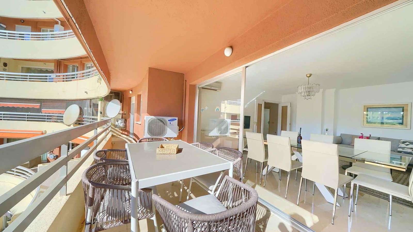 4 chambre Appartement à vendre à Marbella - 950 000 € (Ref: 9359392)