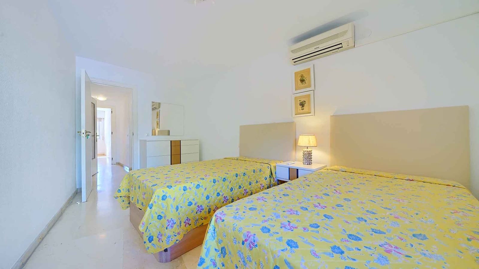 4 chambre Appartement à vendre à Marbella - 950 000 € (Ref: 9359392)