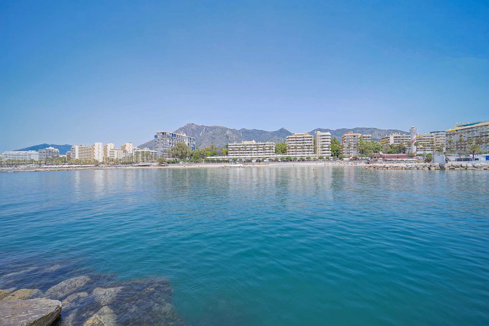 4 chambre Appartement à vendre à Marbella - 950 000 € (Ref: 9359392)