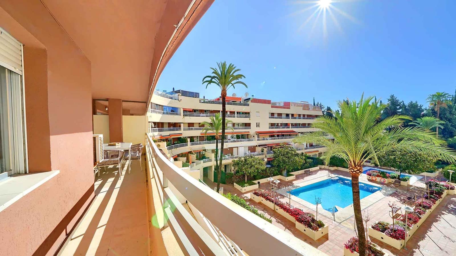 4 chambre Appartement à vendre à Marbella - 950 000 € (Ref: 9359392)