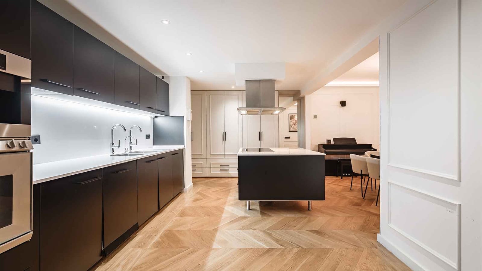 3 chambre Appartement à vendre à Benahavis avec piscine - 695 000 € (Ref: 9359393)