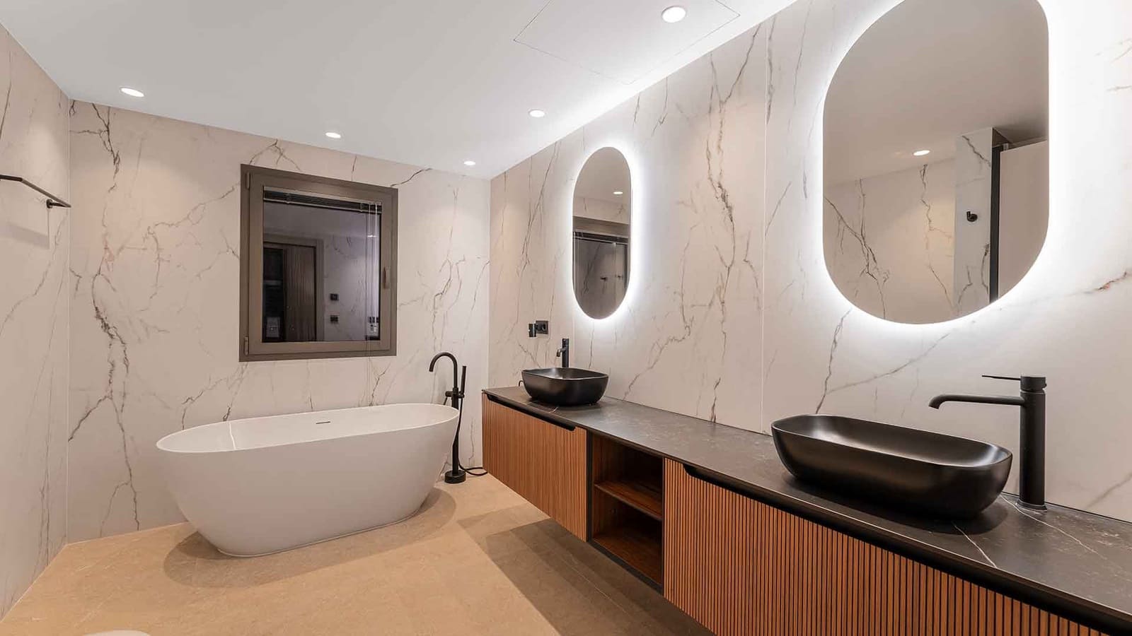 5 sypialnia Willa na sprzedaż w Nueva Andalucia z basenem - 4 950 000 € (Ref: 9371982)