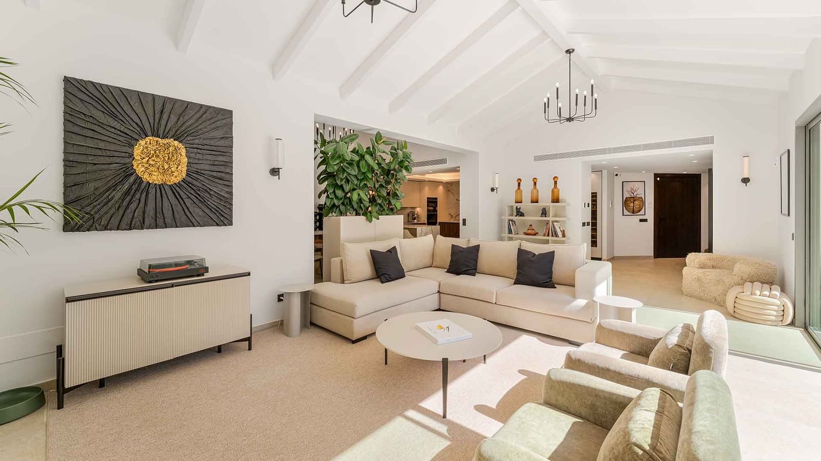 5 sypialnia Willa na sprzedaż w Nueva Andalucia z basenem - 4 950 000 € (Ref: 9371982)