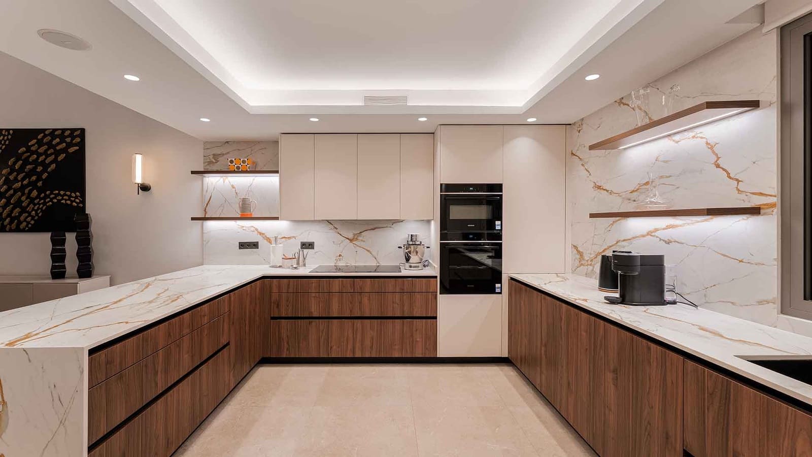 5 sypialnia Willa na sprzedaż w Nueva Andalucia z basenem - 4 950 000 € (Ref: 9371982)