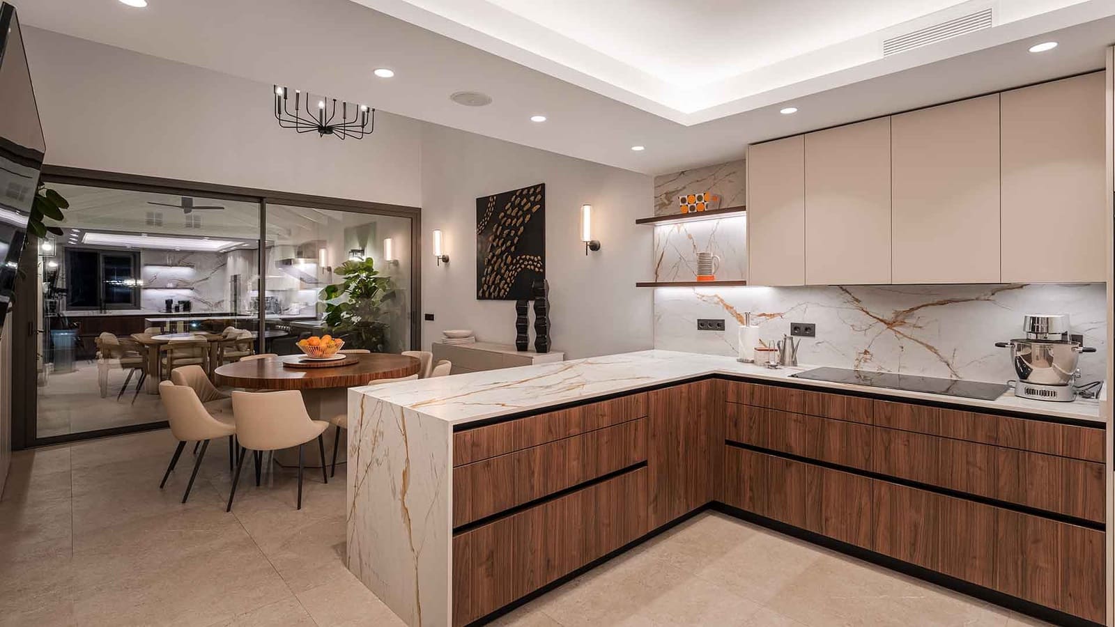 5 sypialnia Willa na sprzedaż w Nueva Andalucia z basenem - 4 950 000 € (Ref: 9371982)