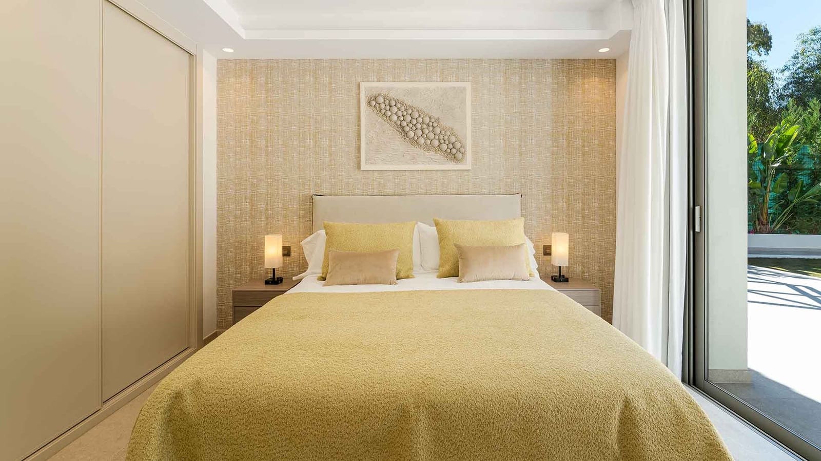 5 sypialnia Willa na sprzedaż w Nueva Andalucia z basenem - 4 950 000 € (Ref: 9371982)