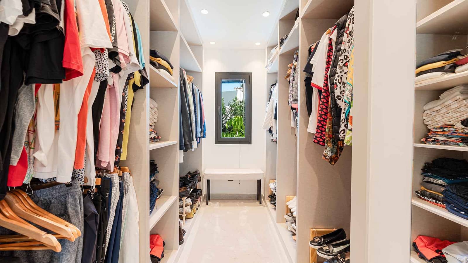 5 sypialnia Willa na sprzedaż w Nueva Andalucia z basenem - 4 950 000 € (Ref: 9371982)