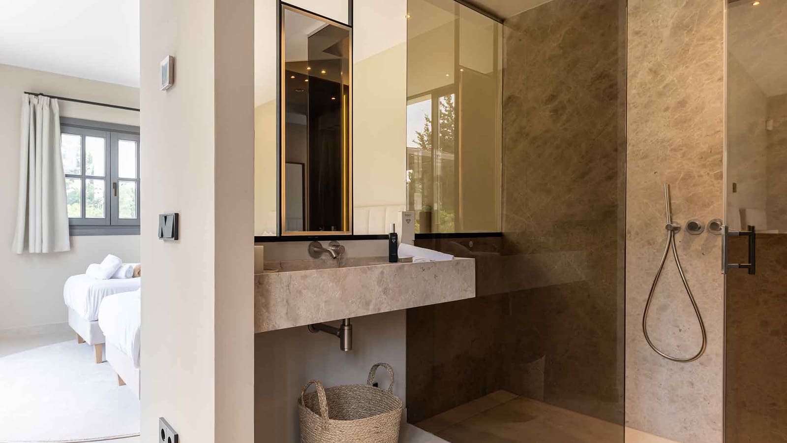 5 soverom Villa til salgs i Estepona - € 3 495 000 (Ref: 9371983)