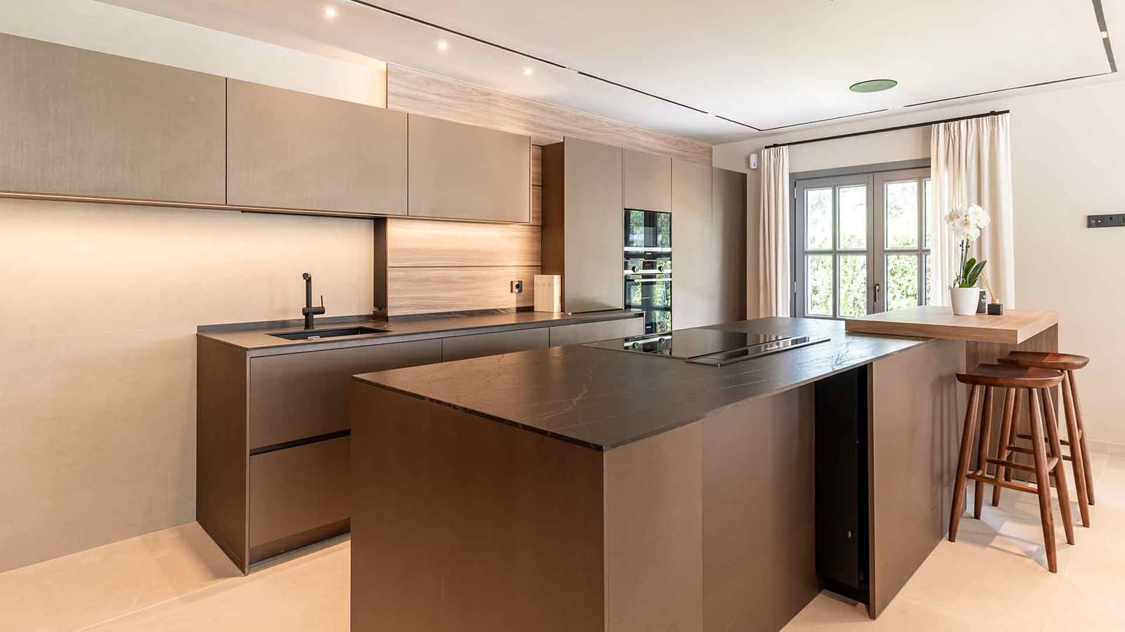 5 soverom Villa til salgs i Estepona - € 3 495 000 (Ref: 9371983)