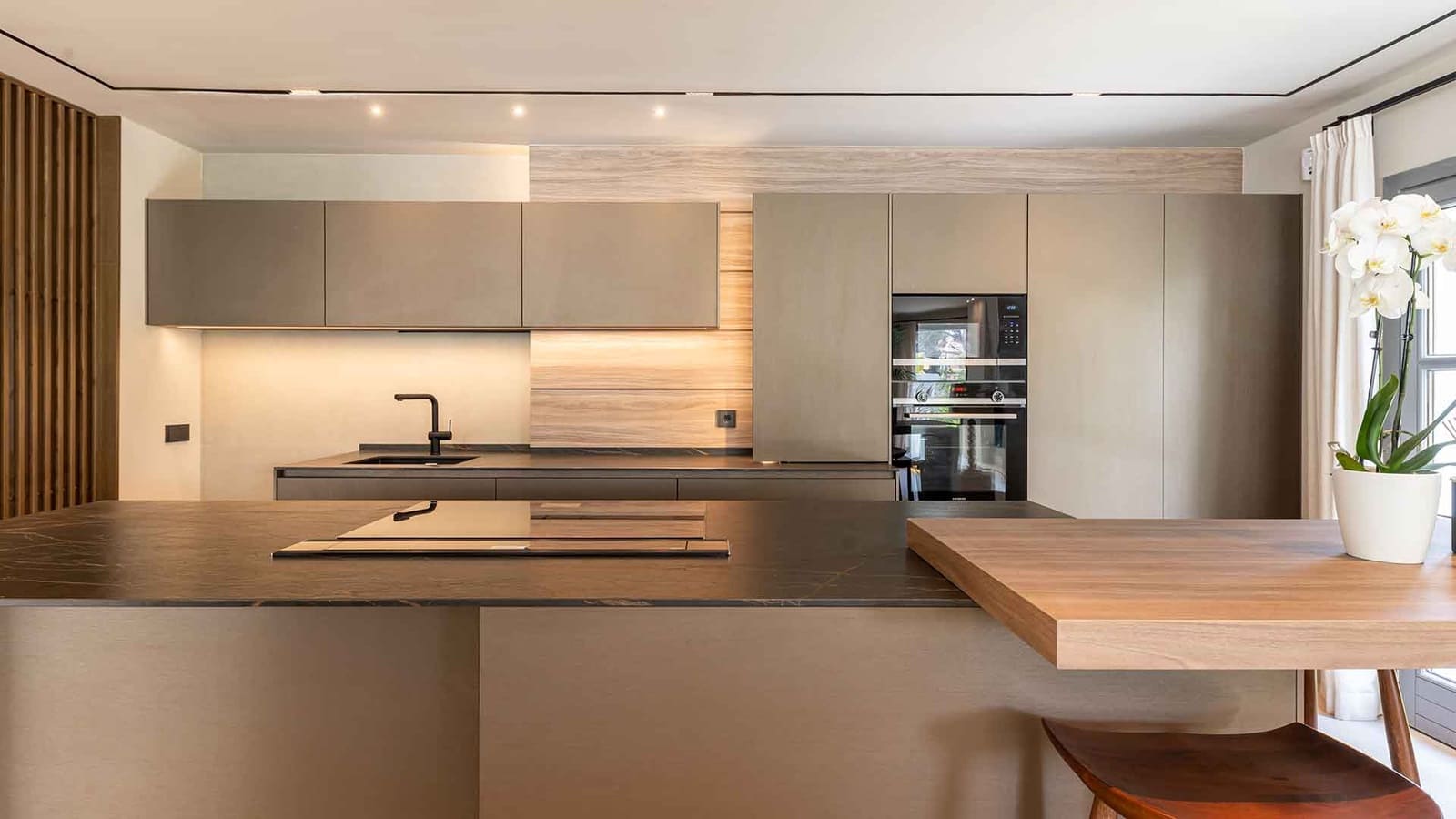 5 soverom Villa til salgs i Estepona - € 3 495 000 (Ref: 9371983)