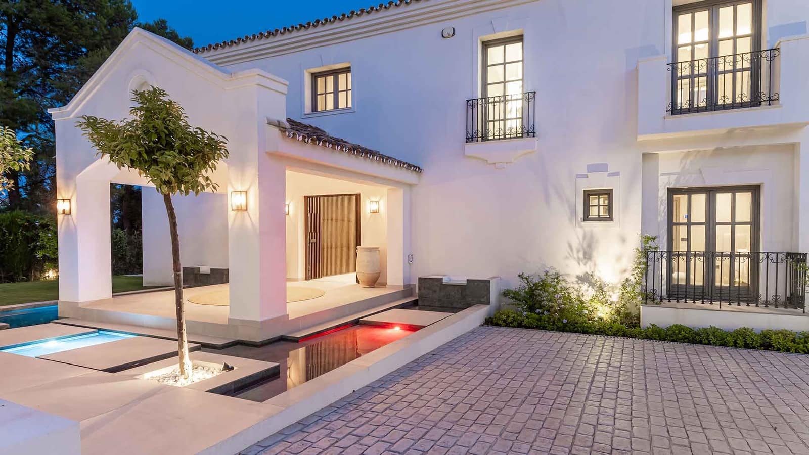 5 soverom Villa til salgs i Estepona - € 3 495 000 (Ref: 9371983)
