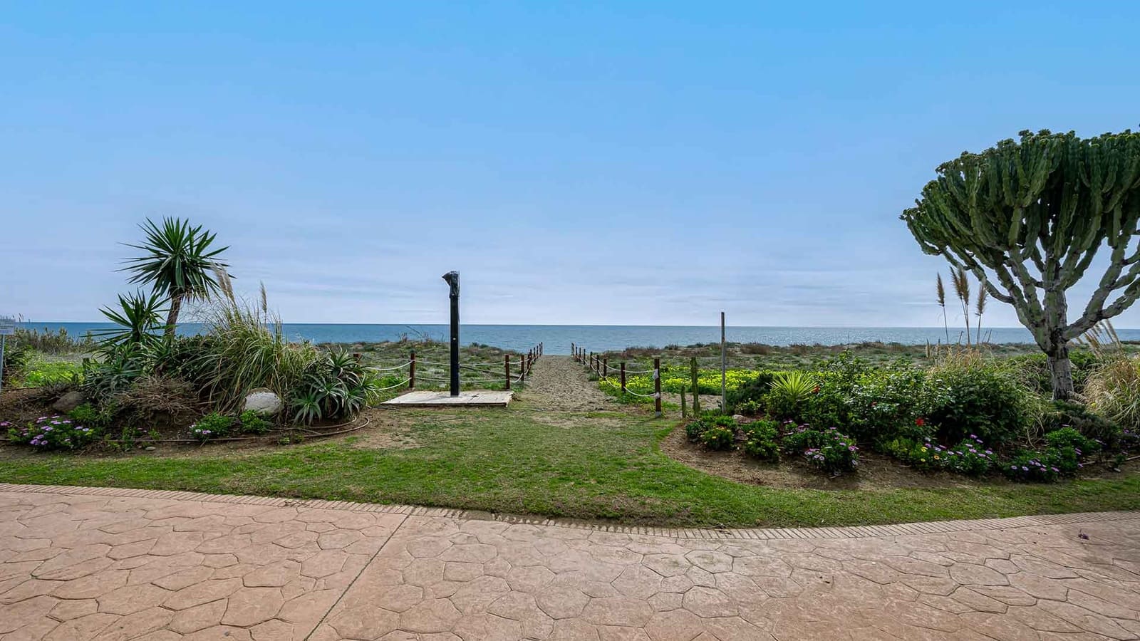 2 soverom Leilighet til salgs i Costalita med svømmebasseng - € 995 000 (Ref: 9387806)