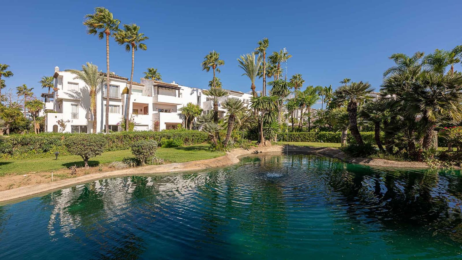 2 soverom Leilighet til salgs i Costalita med svømmebasseng - € 995 000 (Ref: 9387806)