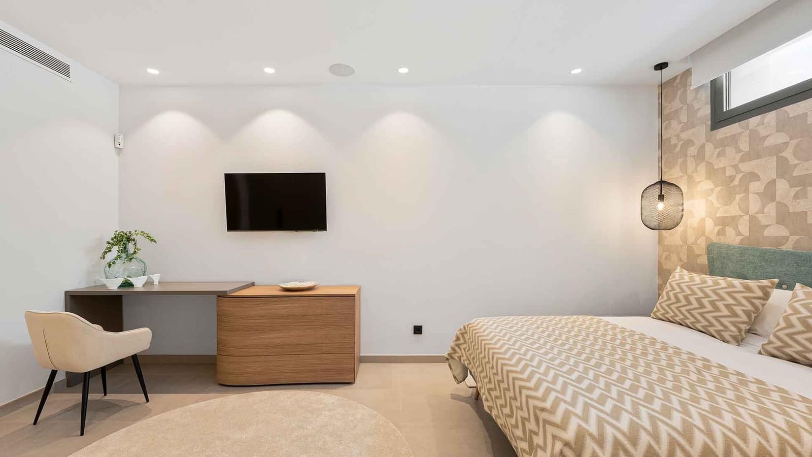 4 sypialnia Willa na sprzedaż w Nueva Andalucia z basenem - 3 950 000 € (Ref: 9390566)