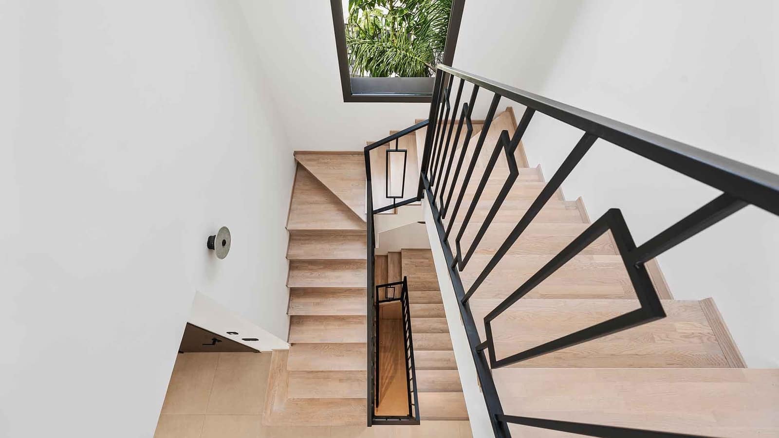 4 sypialnia Willa na sprzedaż w Nueva Andalucia z basenem - 3 950 000 € (Ref: 9390566)